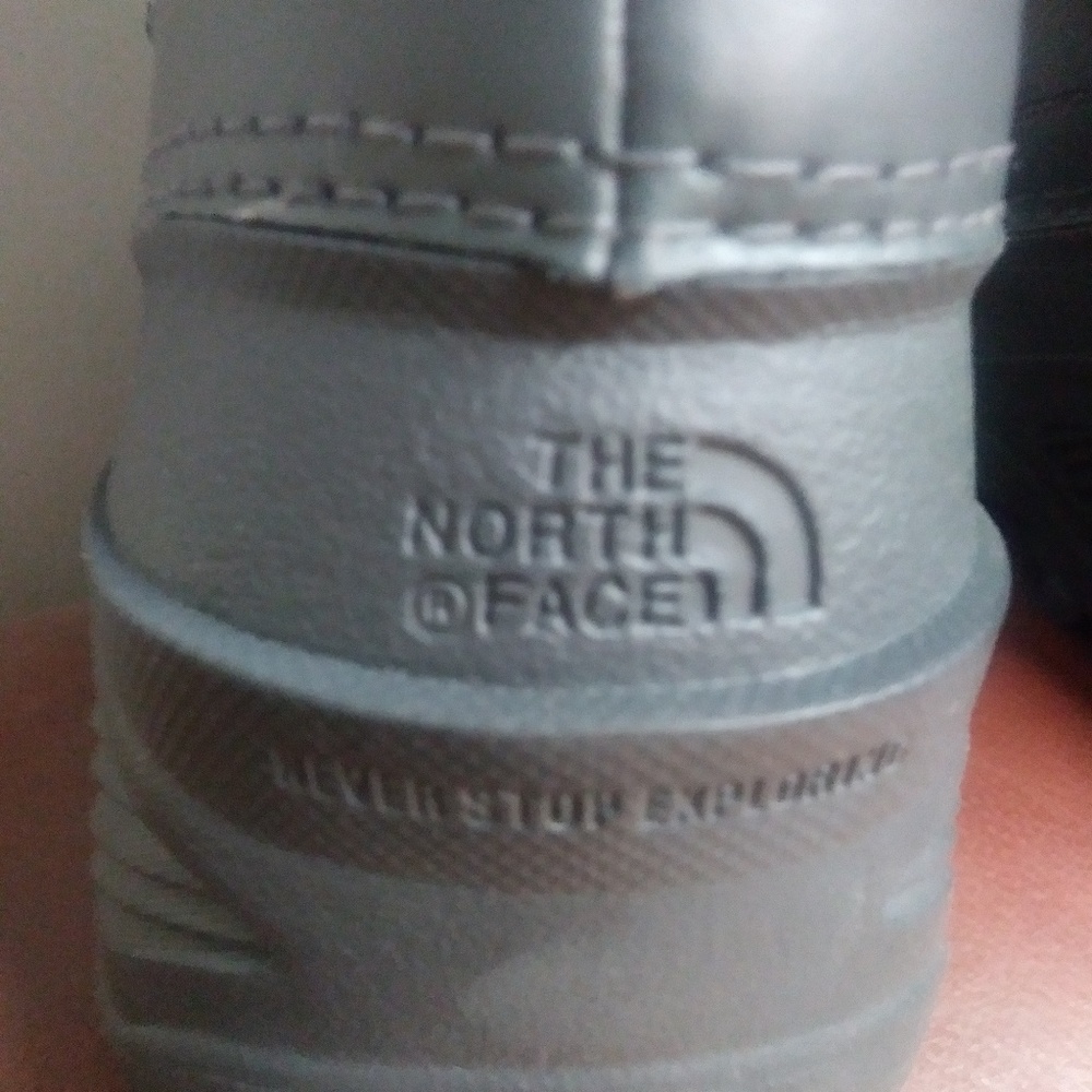 NORTH FACE WOMEN'S THERMOBALL MID BOOTS - SIZE 6 - Picture 7 of 8